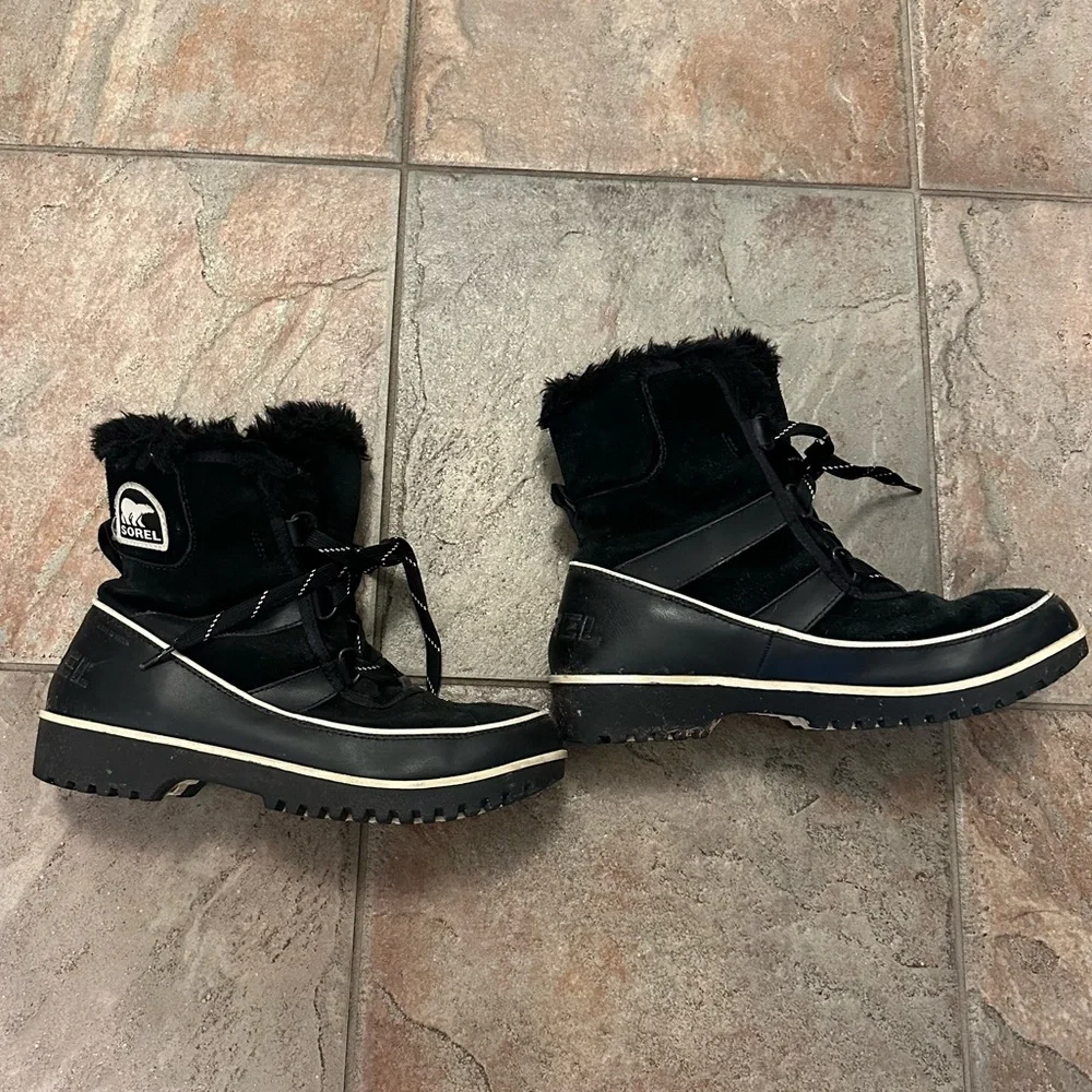 Sorel snow boots - Picture 2 of 4